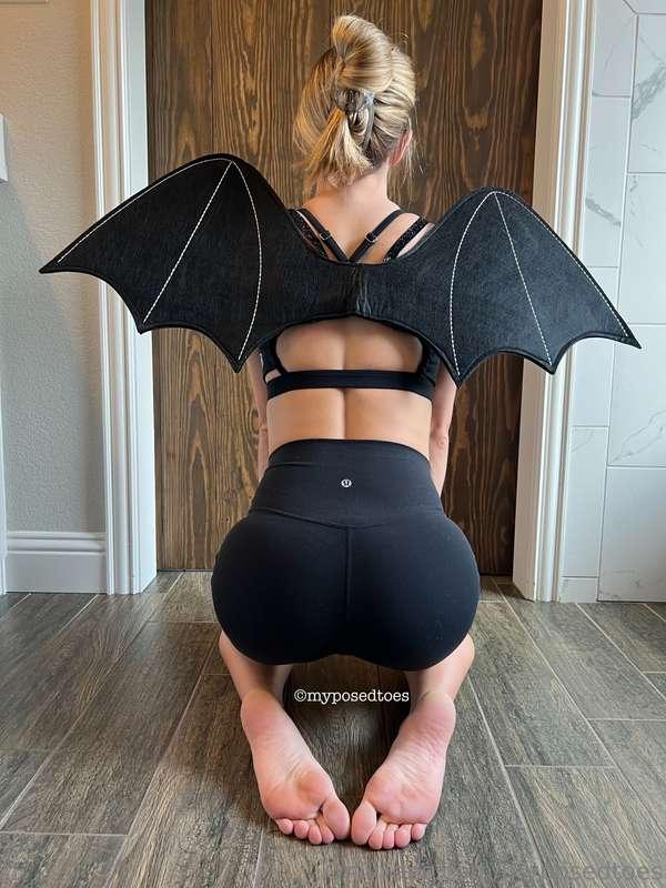 🎂 Birthday Month Promotion! From now until my birthday (Oct ..