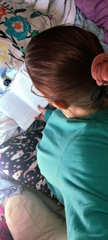 Reading...(pics)
Lol second pic I tried but just got a shot ..