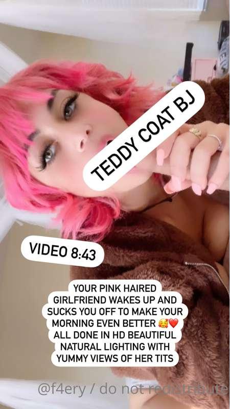 ***Teddy Coat Blowjob*** How are my dick sucking skills baby..