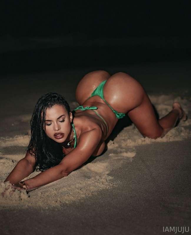 Can you handle me? 😈 😈
