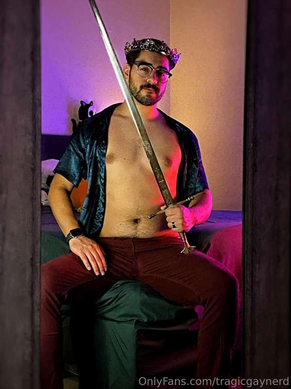 Prince David and his trusty sword pt. 2I was getting so horn..