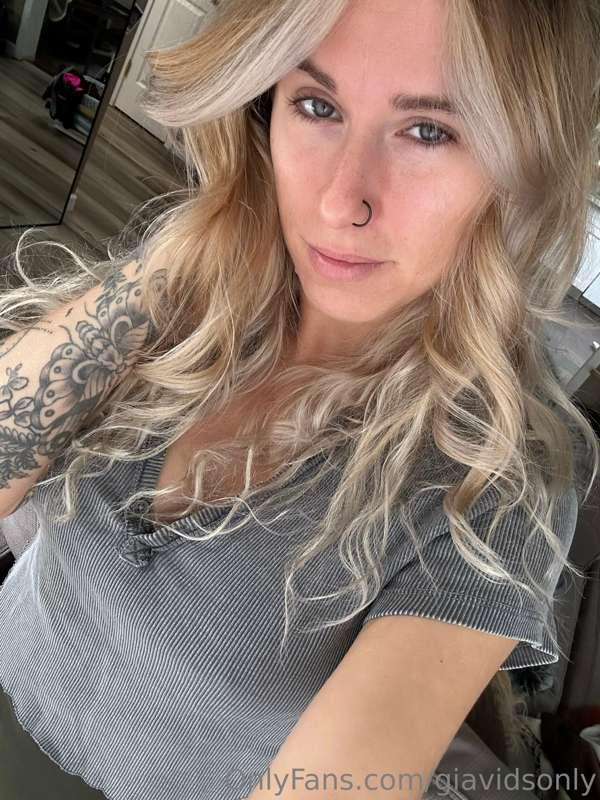 Ready for the day 🖤