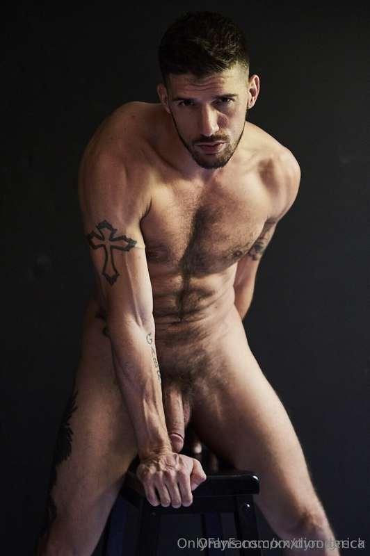 🔥 Let’s Heat Things Up! 🔥  ✨Come see @xxxtyroderick the ulti..