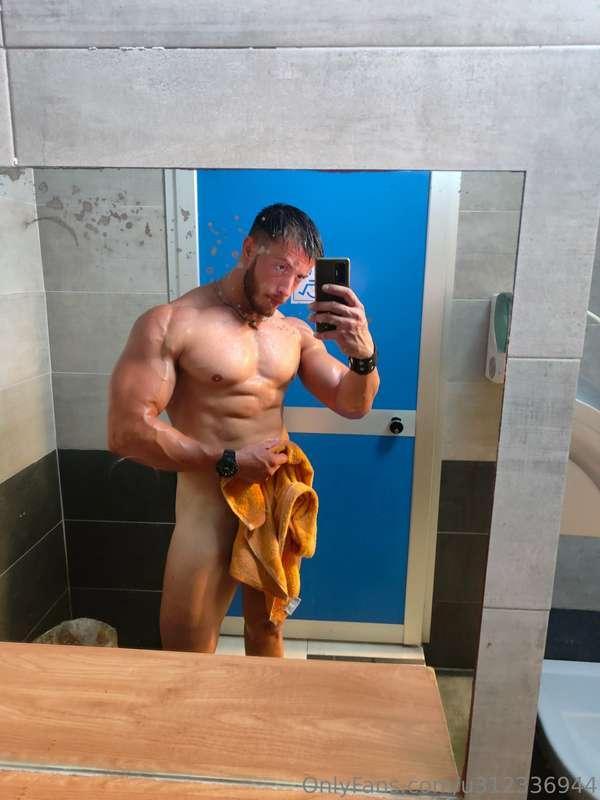 Appena docciato ...😘