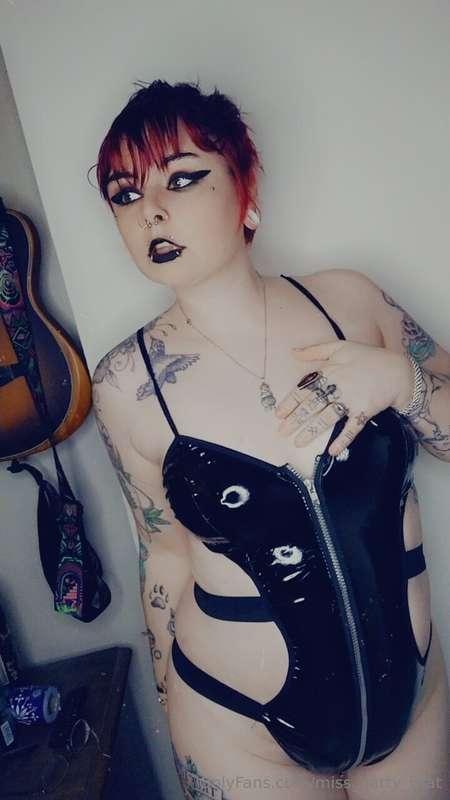 Fun with leather 😍