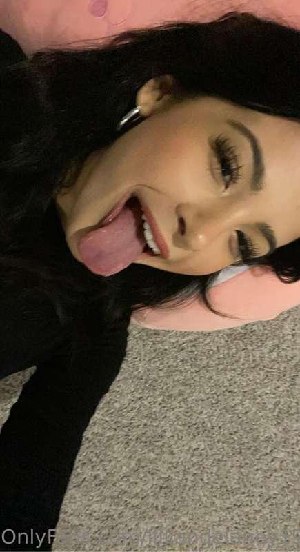 👅