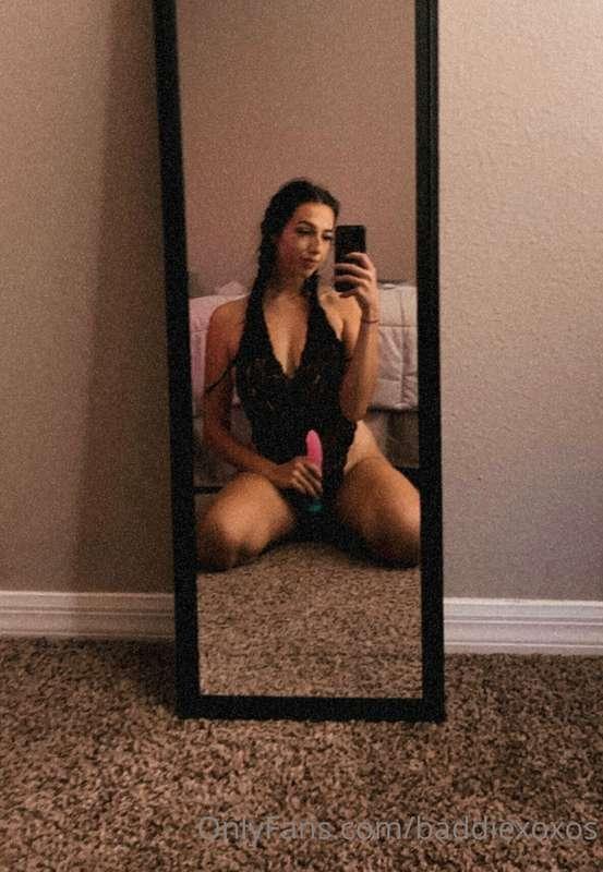 should i fuck myself & take vids? 😉💦
