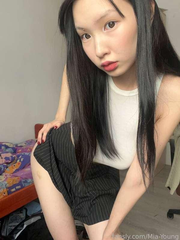 mia-young image #1