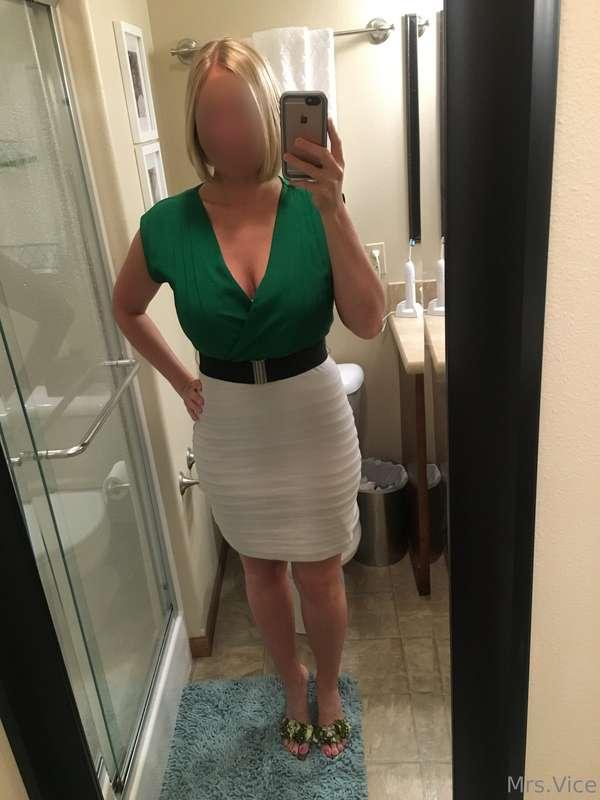 #TBT several years ago and a touch business-casual 😜