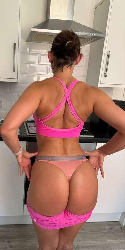juicytooshie image #1