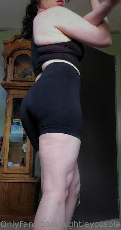 Does anyone want to stretch with me? Although my sports bra ..