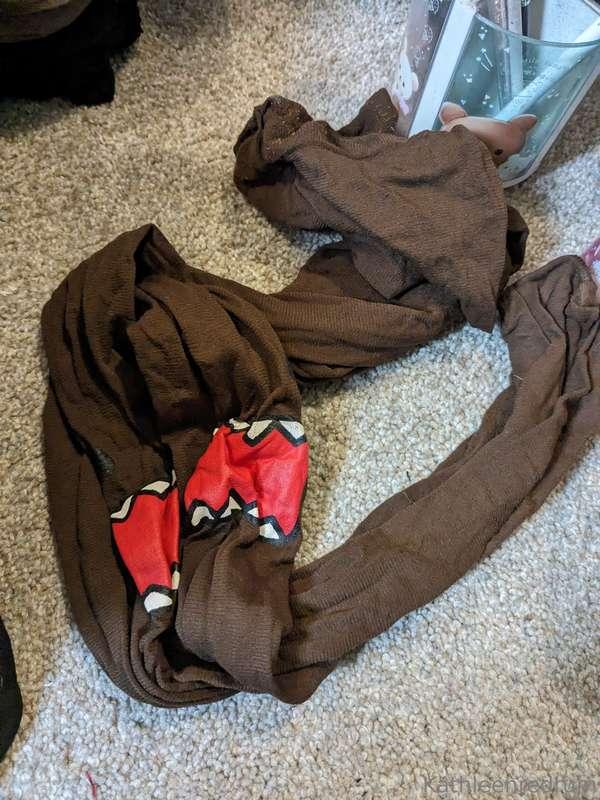 Selling my used Domo pantyhose, $60. Break down is $20 shipp..