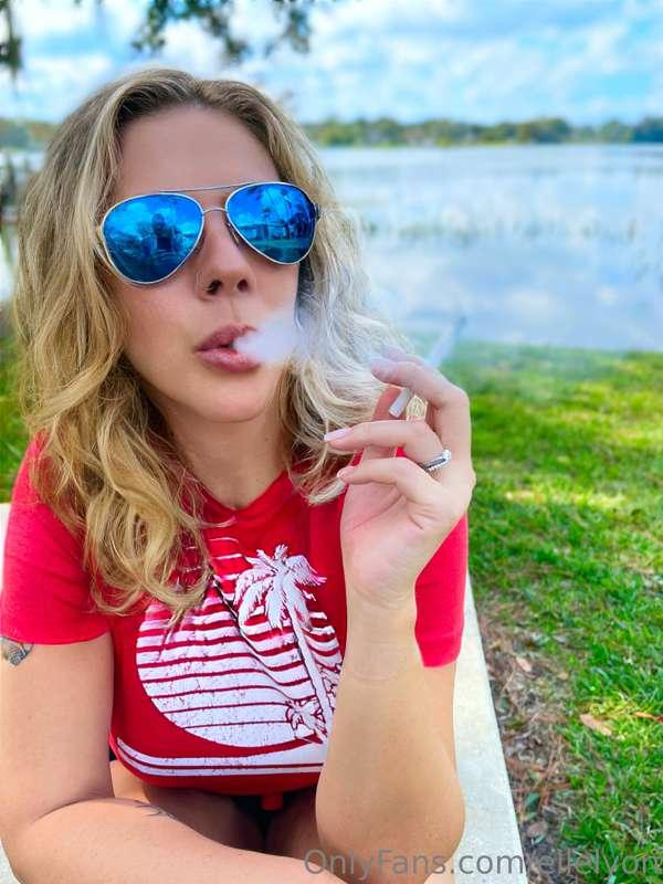 All truly great thoughts are conceived while smoking. Nietzs..