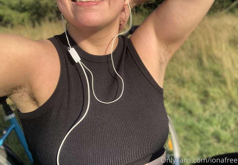 I have more fun flashing in public on my porn page ➡️ @ionap..