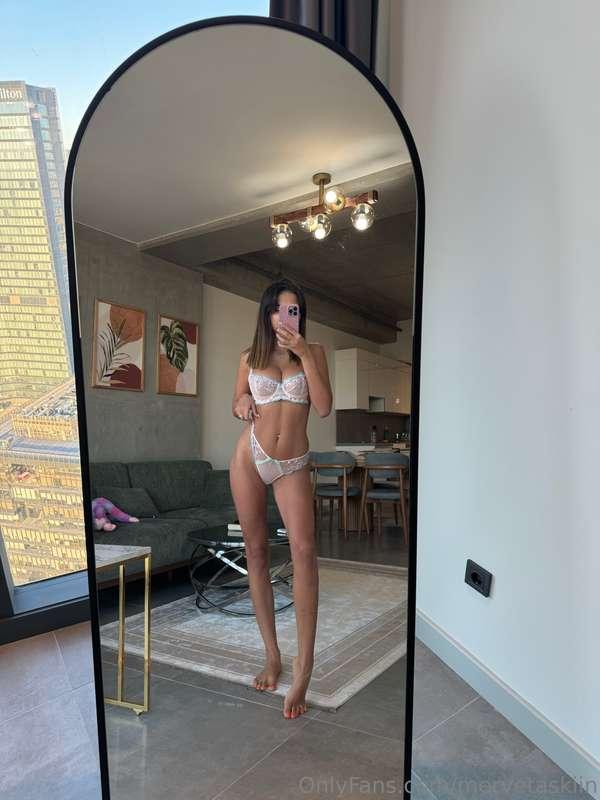 always in sexy lingerie 💕😊