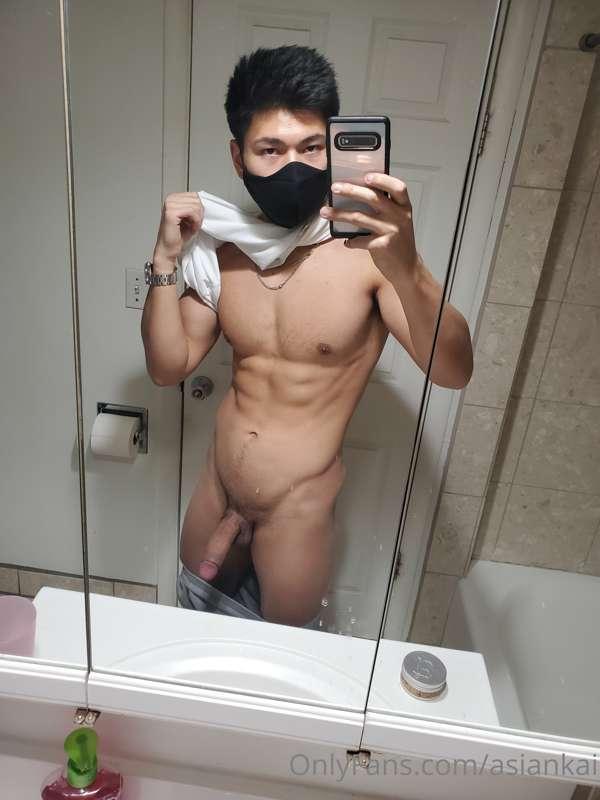 I know how you'd like to service my cock😈