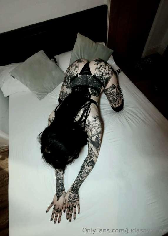 happy valentine's 🌹 just put out a 35 minute b/g video on my..