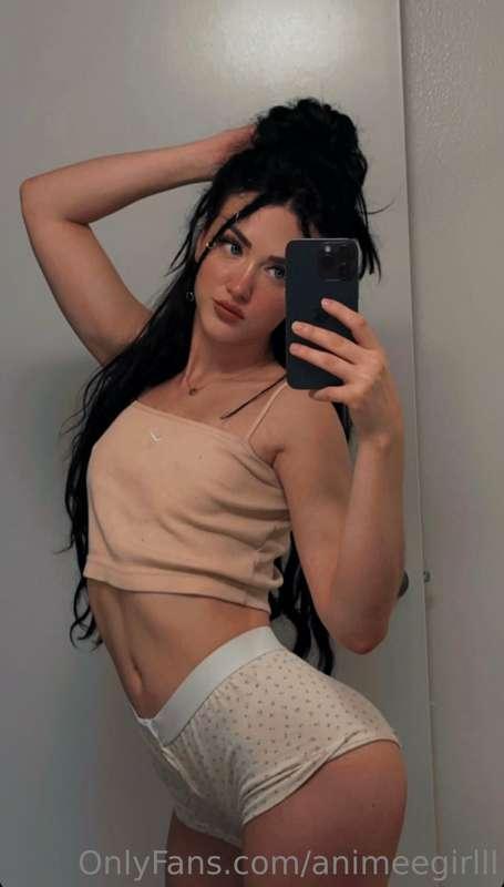 what are you doing? 😜 i'm ready to entertain you in your mes..
