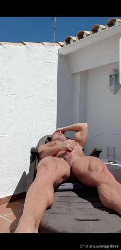 Entertaining the neighbors. 🍆🍆🍆