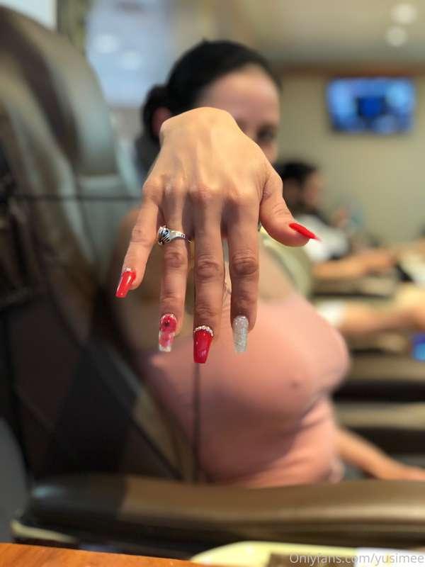 I got my nails done for the next video..!!❤️
Can anyone spot..