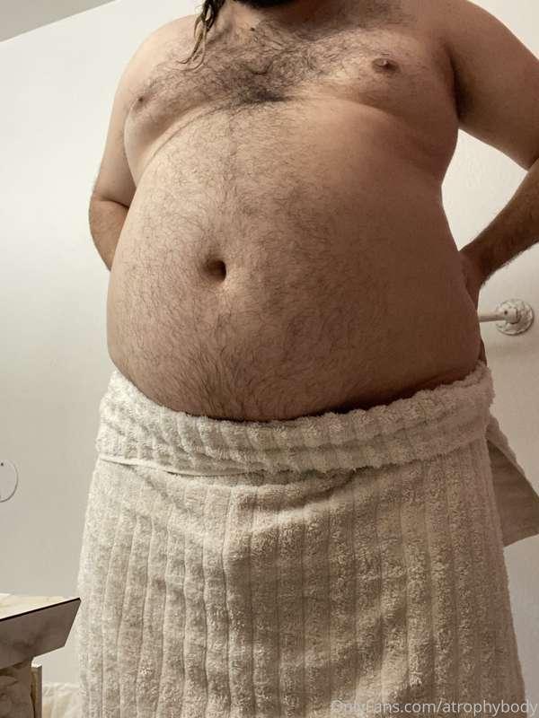 Drying off my morning shower 🚿 💕