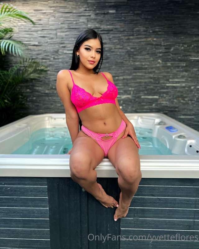 I have a confession to make...

I don't know how to swim 😅
S..