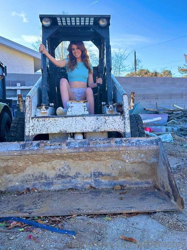 Yes, I am forklift certified ;)