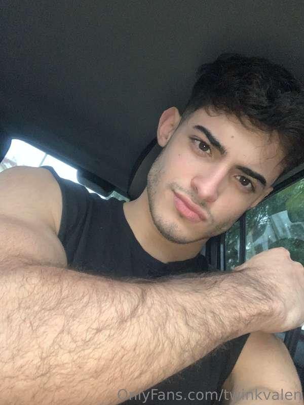 1😊 / 2 🍆
