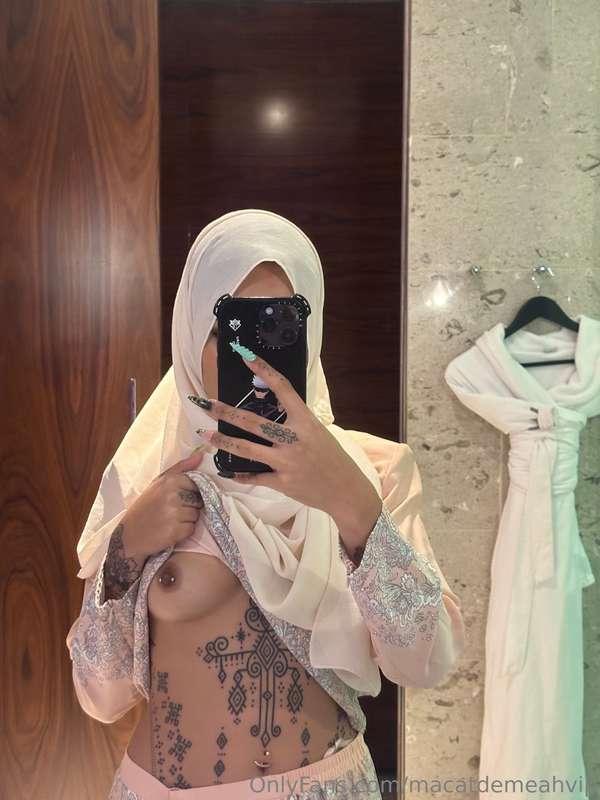 Fuck me in this baju melayu