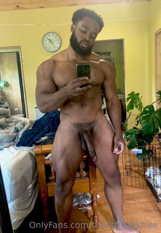 Need help cleaning my room 😅