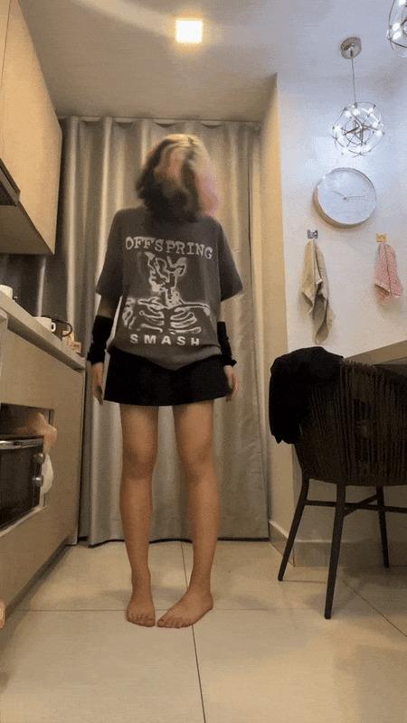 new skirt^^
do u like it?

#fyp #outfit #nonbinary #look #video #tiktok #skinny #altgirl #nerdy