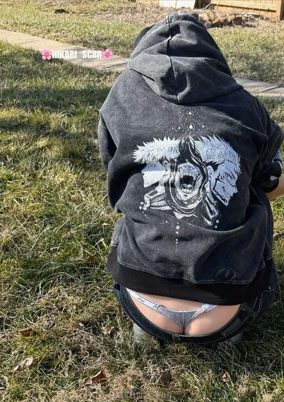 Would you fix the strap for me?🤭