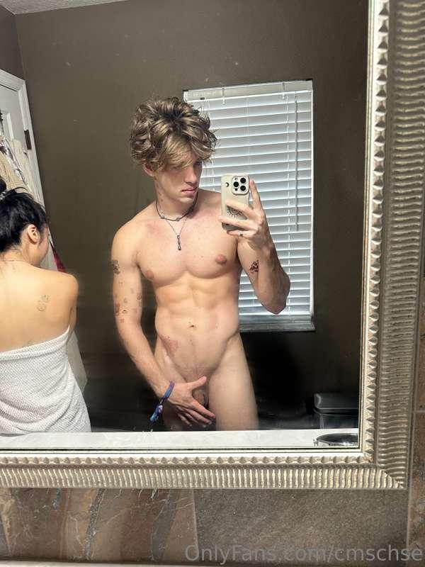 If this gets 500 likes I’ll release the full soft nude on my..