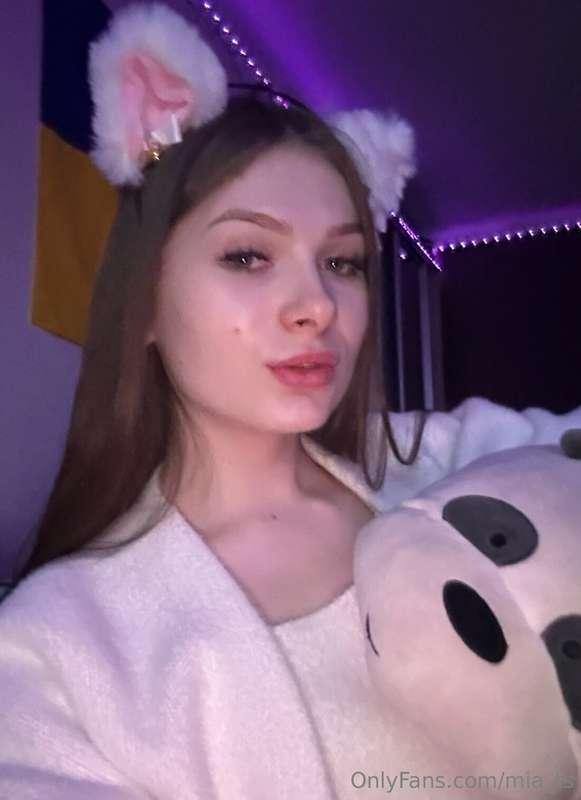 💖✨In this photo you can see me enjoying the warmth and cozin..