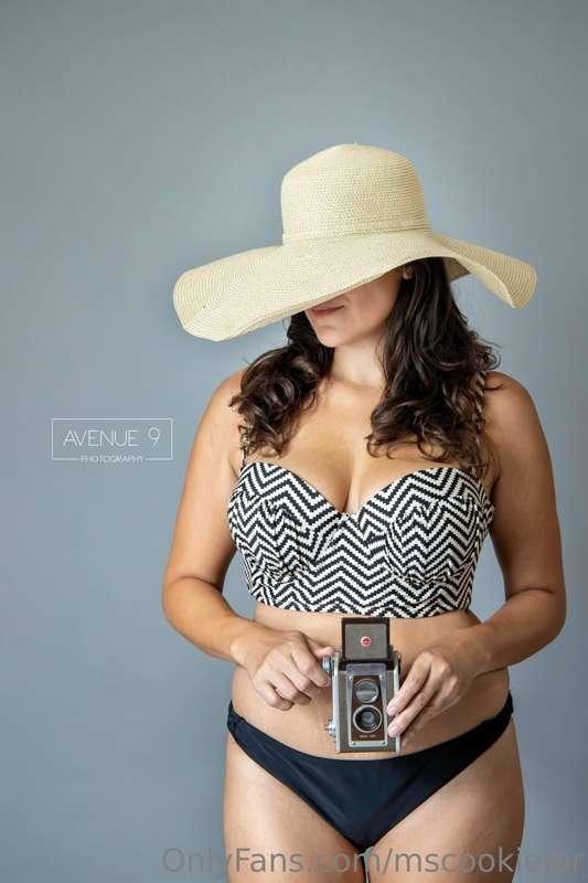 Remember the photoshoot I did almost two months ago?! I fina..