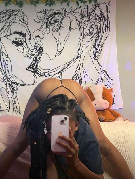 Spank me daddy 🥵