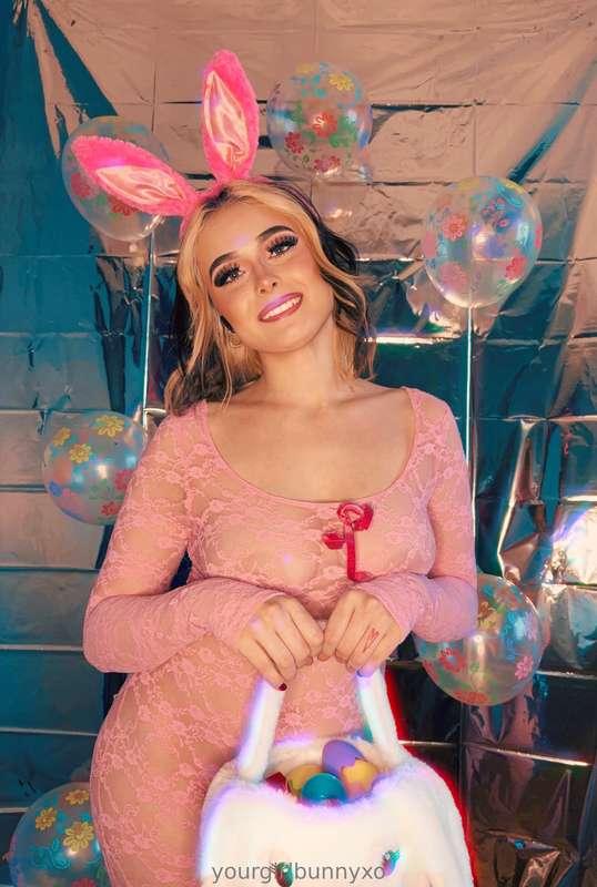 Way more active on @playwbunnyyxo babes! Make sure to go sub..