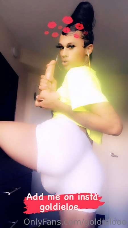 FaceTime shows and custom videos available hit me up😘