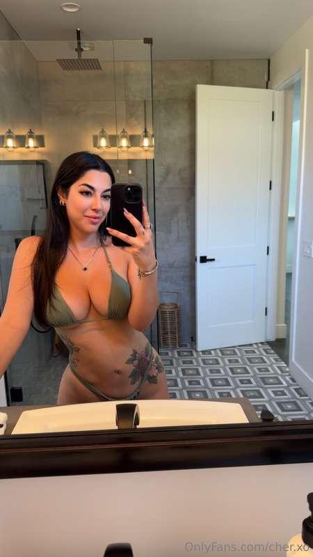 Do these bikinis remind you of something? 😏Hint: Check the N..