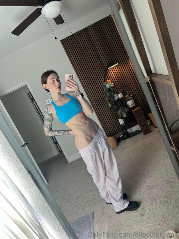 eliselaurenne image #0