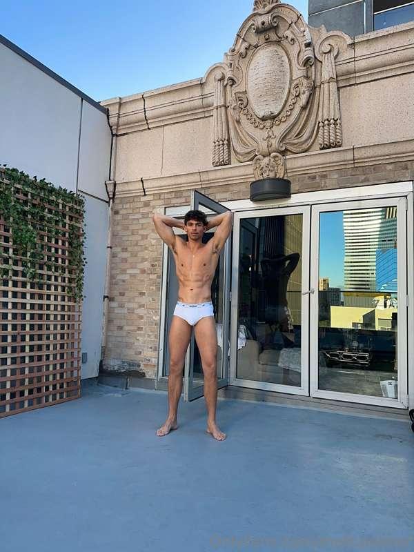 Wanna see me 𝗦𝗧𝗥𝗜𝗣 𝗗𝗢𝗪𝗡 for you? 😱 👀

𝗦𝘂𝗯𝘀𝗰𝗿𝗶𝗯𝗲 to my PREMIU..