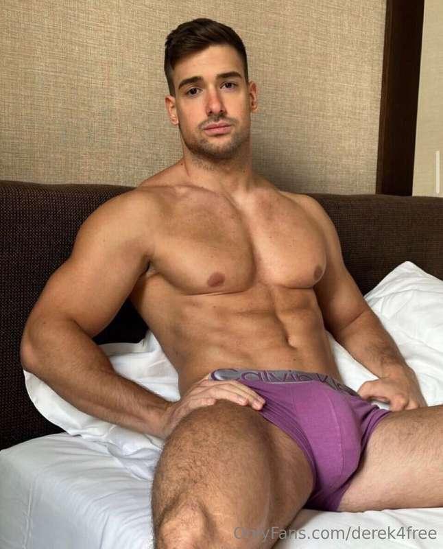 derek4free image #1