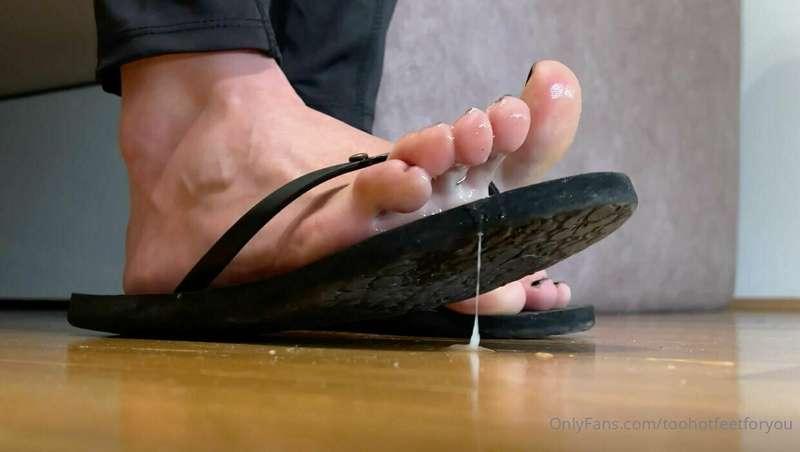 toohotfeetforyou main image