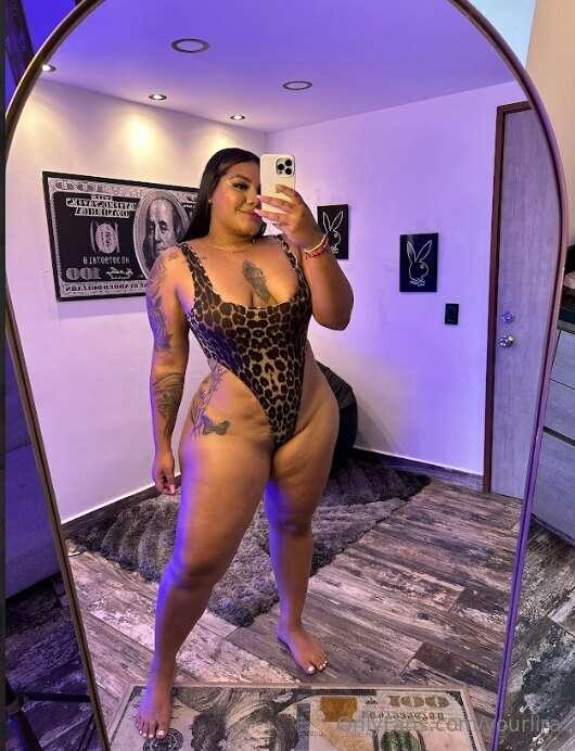 My mirror called me sexy. It’s a smart mirror.😜