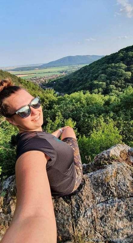 Today is a beautiful day for a hike, love you all 🤗🤗❤️❤️