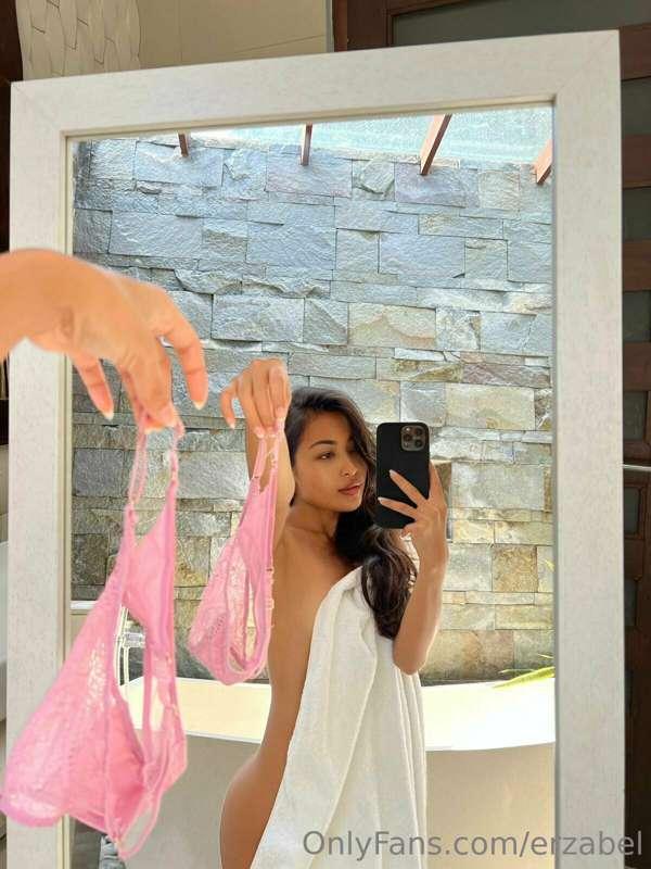Do you like my pink 👙 ? 😈