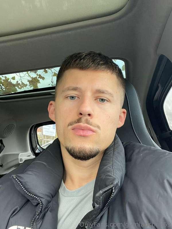 Good Morning 🥱 I wish to fuck someone rn