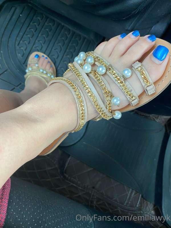 女仔會睇到：新買的vintage gucci bag
腳膠會睇到：😏😏😏