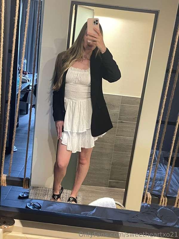 Can I wear this for dinner tonight? 💋❤️Also we don’t have a ..