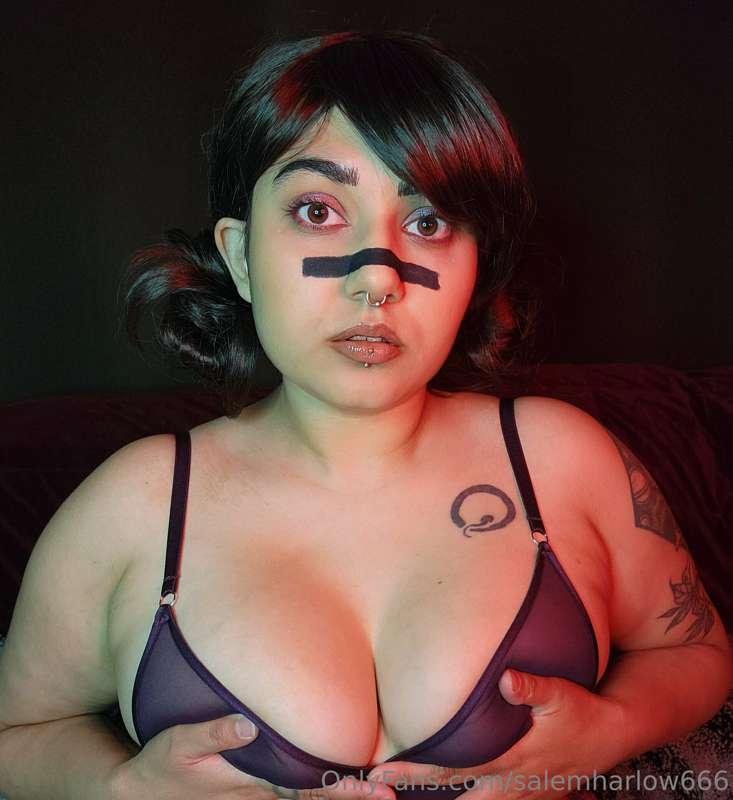 I'm babygirl. 😈

(JJK cosplay)